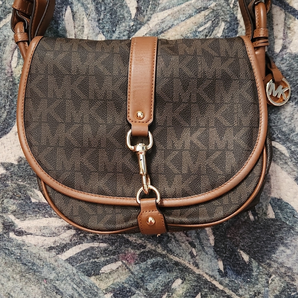 Michael Kors Bag with wallet
